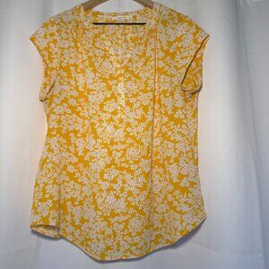 Fun 2 Fun Walden Split Neck Blouse Womens L Yellow Floral Curved Hem Flowy EUC